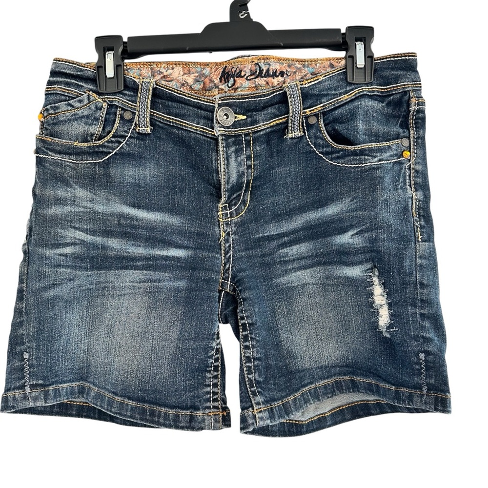 Ariya Blue distressed Denim womenβs Shortsβ